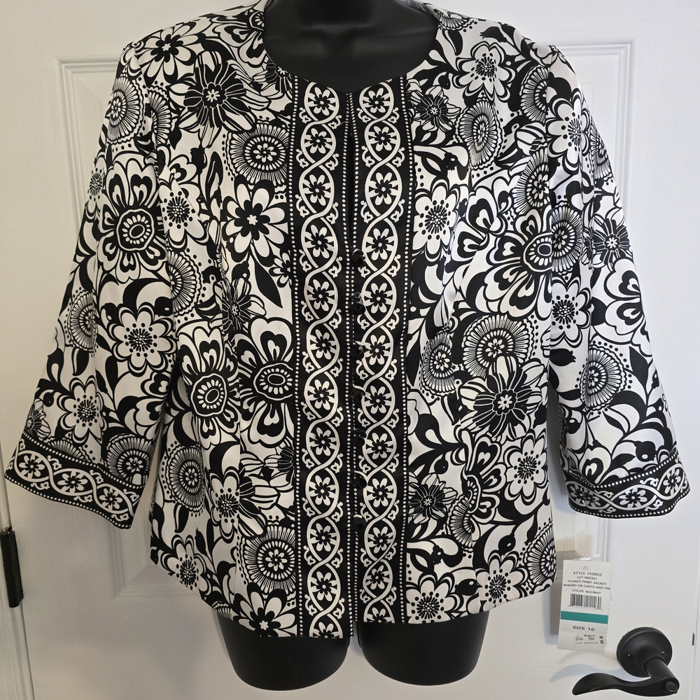 Floral Black and White Women's Jacket New Size 16